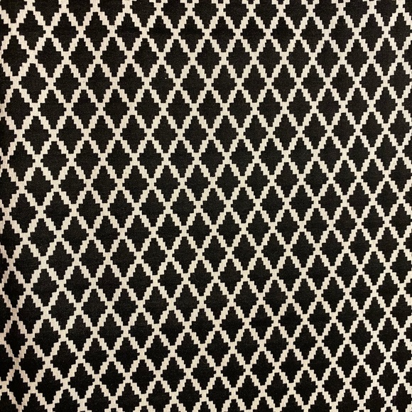 SOHO Apparel Black White Pencil Skirt - Sz Large - Thick - Discounted Shipping! - Picture 2 of 4